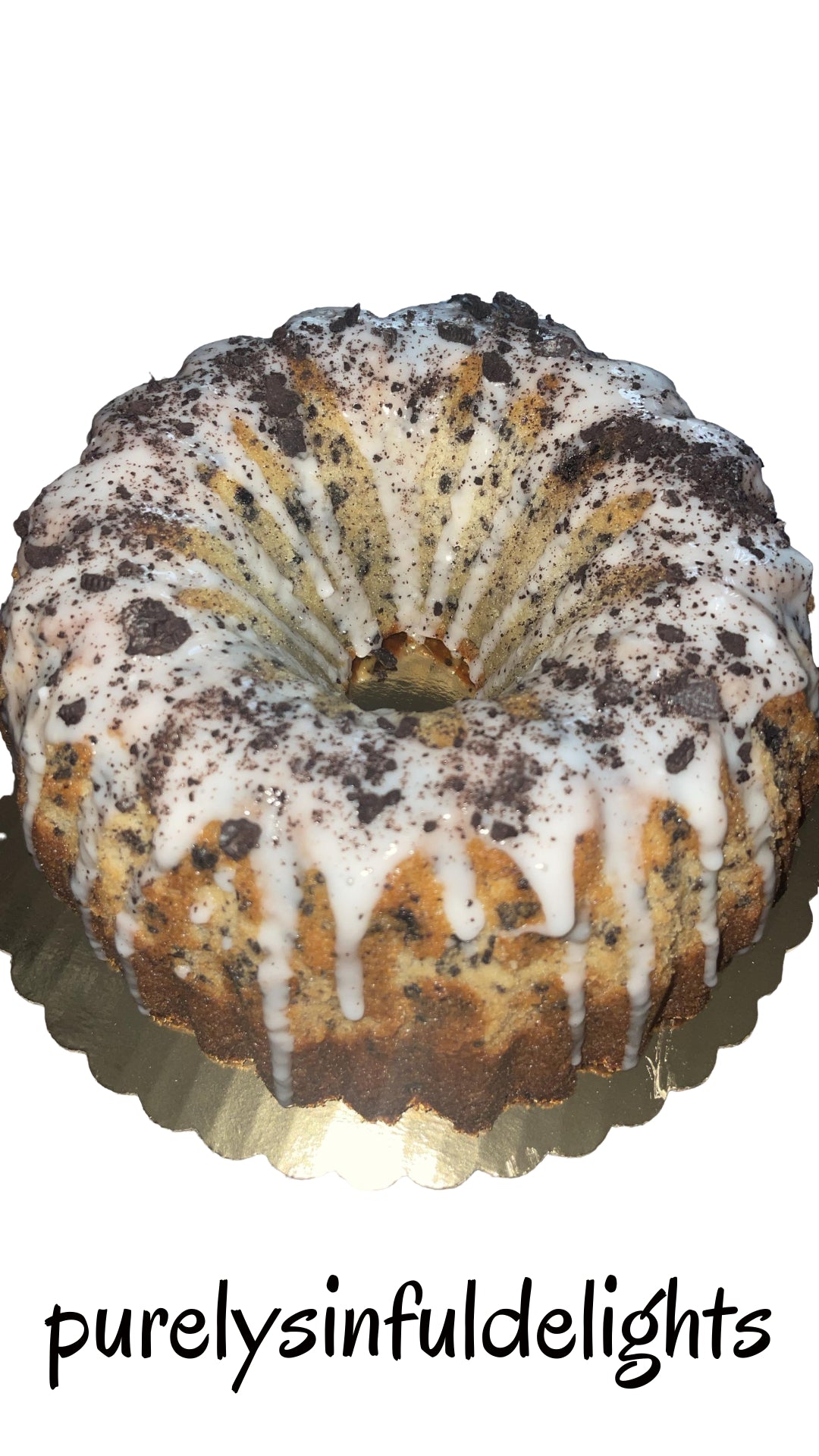 Cookie & Cream Pound Cake